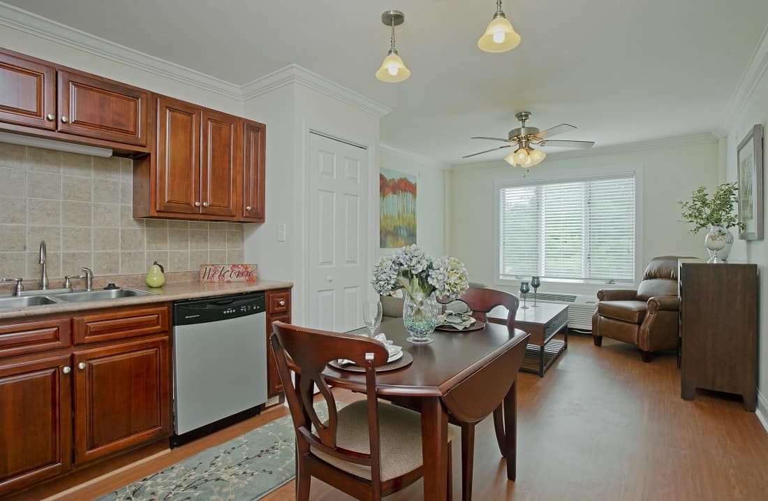 kitchen and dining area at Asbury Kingsport apartments