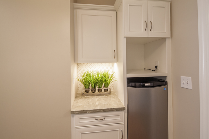 Chestnut kitchenette