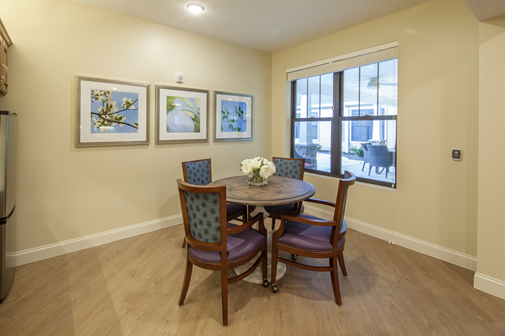 small dining area asbury place maryville memory care