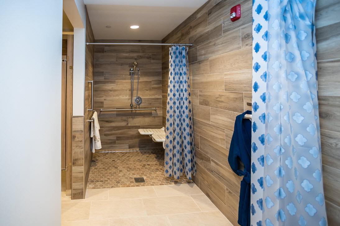 shower stalls at aquatic center