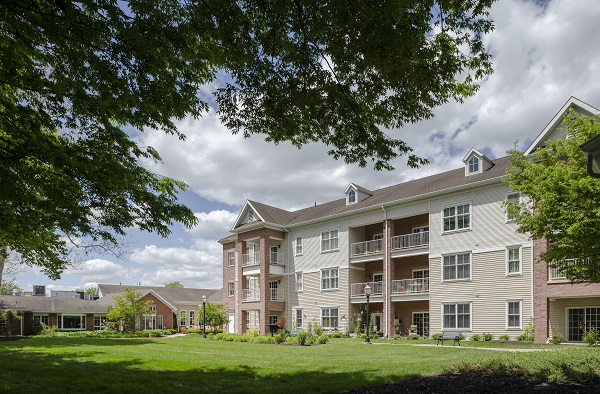 exterior view of apartments at riverwoods