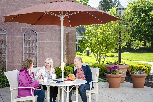 residents dining on the patio