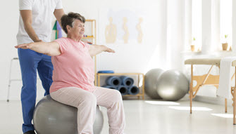 resident rehabbing with nurse